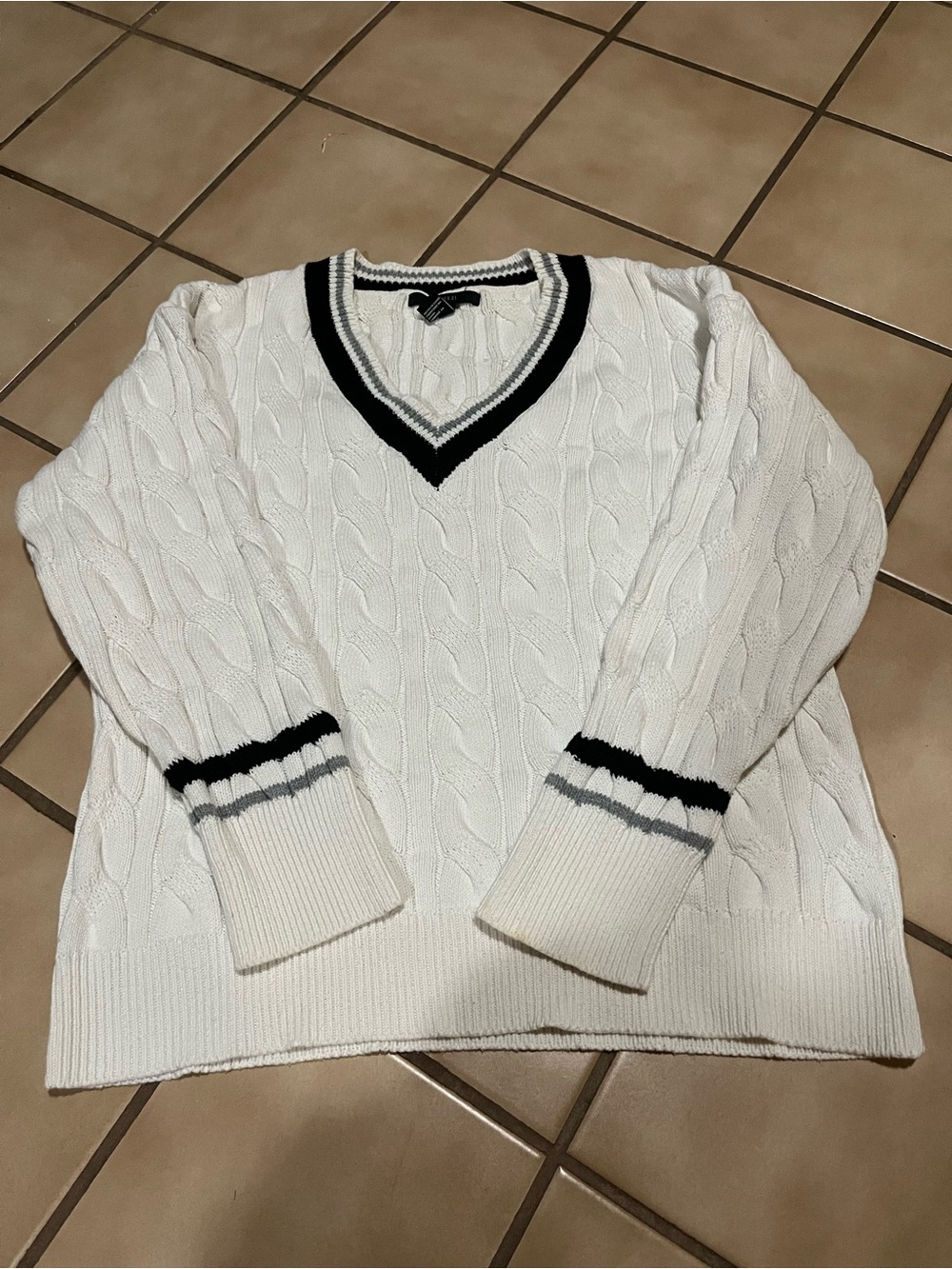 Cable Knit V-Neck oversized Sweater with Contrast Trim - White
